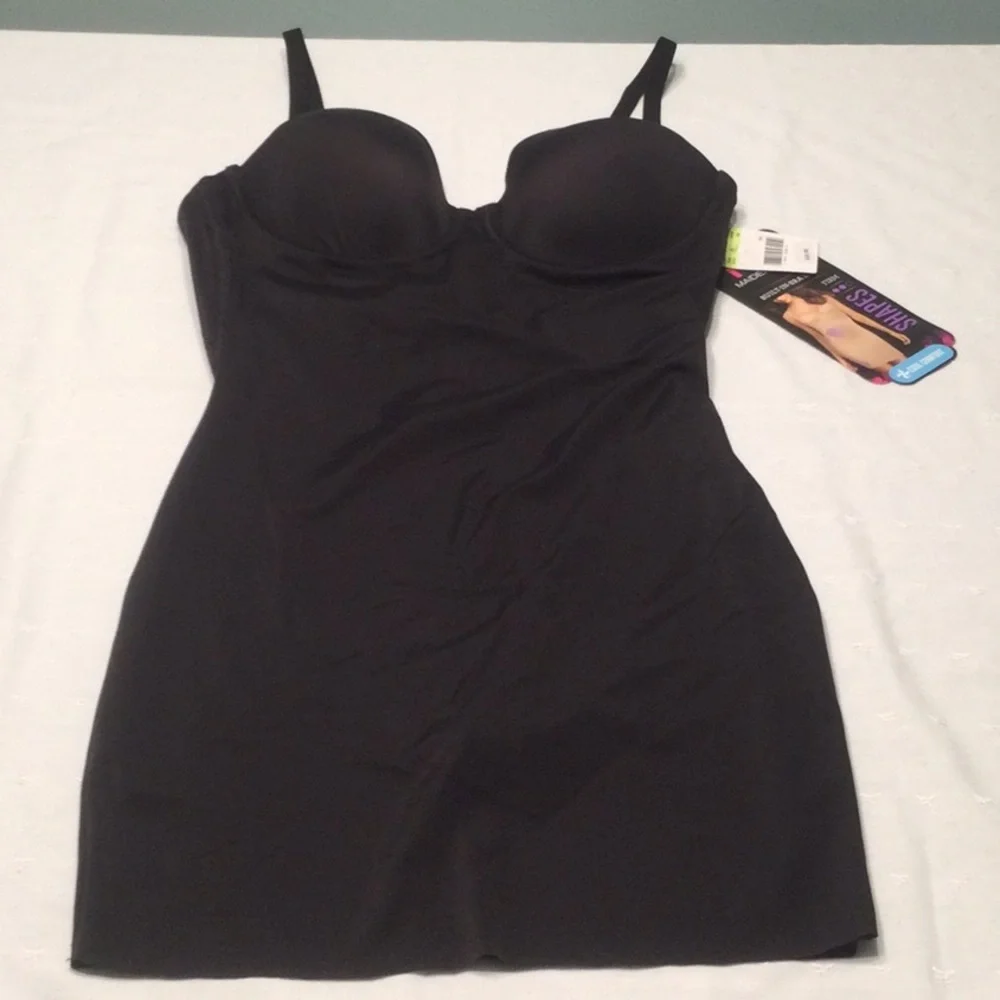 Maidenform Built-In-Bra Slip Medium Firm Cool Comfort​